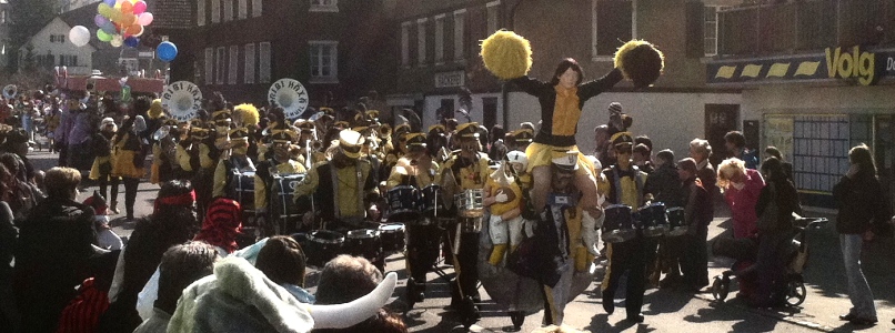 110308_Dallenwil_Fastnachtsumzug_IMG_0358_806x300