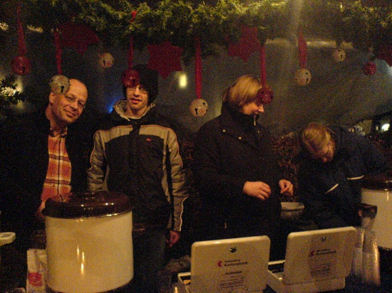 071201_BeckenriedKulturvereinGluehweinstand_DSC02030_midi