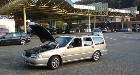 081009_TayngenVolvoBrenntBeinaheAb_DSC00905_mini