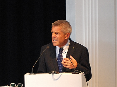 120623_Stans_Maturafeier_D60_DSC_0139_Begruessung_Albert_Mueller