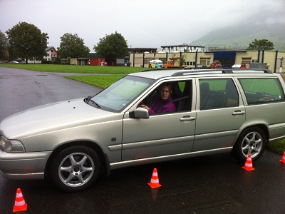 120901_Ennetbuergen_Susann_uebt_fahren_IMG_2892_400x300